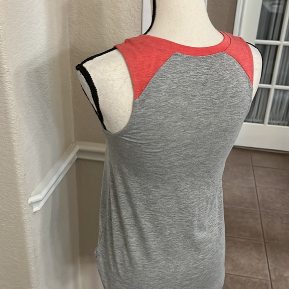 Netflix Strangers Things sleeveless tank top - Picture 12 of 17